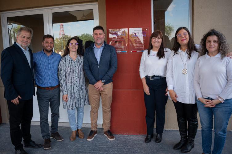 La provincia inauguró un Punto Violeta en Gobernador Crespo