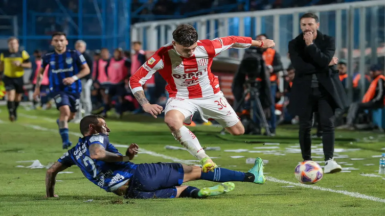 Derrota de Unión ante Atlético Tucumán, en el debut de “Kily” González 