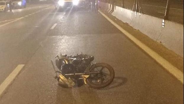Murió el joven que había derrapado con su moto en la ruta 168, frente al hipermercado