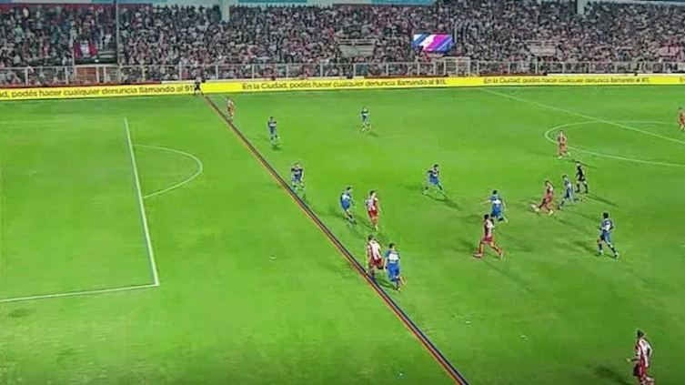 Gol anulado a Unión: las polémicas líneas del VAR