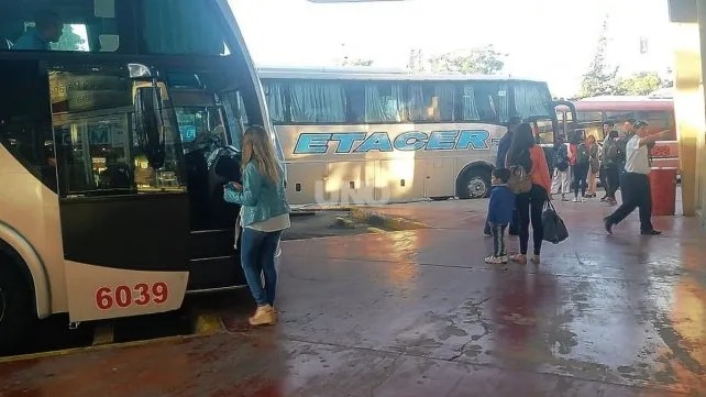 En esta oportunidad, por el paro, no hay servicio de colectivos entre Santa Fe y Paraná