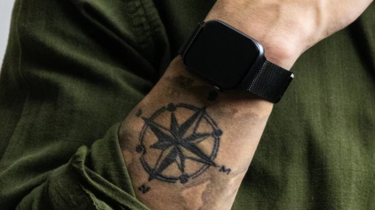 Relojes inteligentes: por qué los tatuajes son un problema