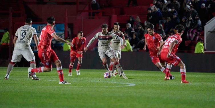 Fixture incómodo para Colón: domingo con Arsenal y el miércoles la Copa Argentina