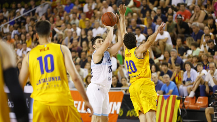 Básquet: Argentina superó a Cataluña en su primer amistoso de la gira europea