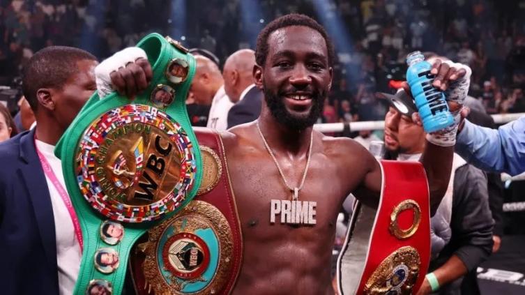 Terence Crawford noqueó a Errol Spence Jr. y unificó los cuatro cinturones del peso wélter
