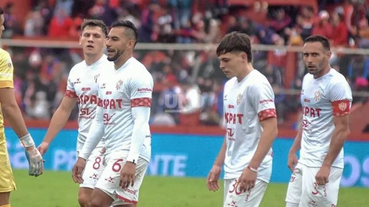 Tras los rumores, hubo una charla entre Gordillo y Corvalán