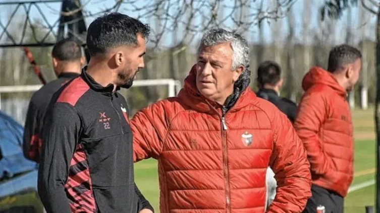 El DT de Colón habló de los que llegaron y dijo qué falta