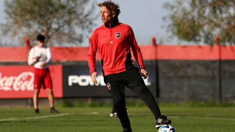 Heinze hará cambios para la revancha de Newell ´s ante Corinthians 