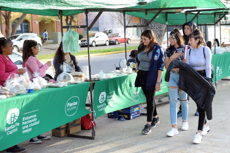 Comienza a funcionar una nueva feria alimentaria en la ciudad