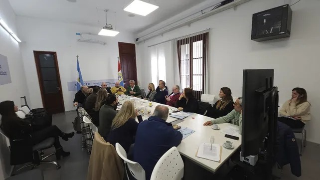 Tras el rechazo de Siprus y Amra a la propuesta , el gobierno convocó a una nueva reunión