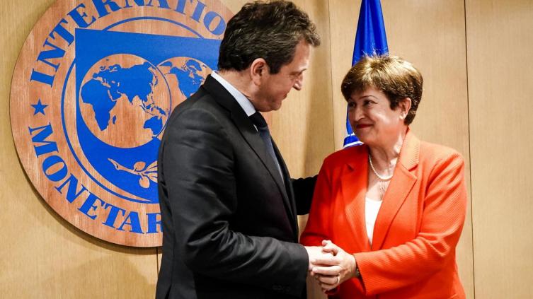 Massa se reunirá con el FMI para acordar una ampliación de los desembolsos