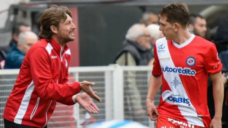 Newell ´s gestiona para incorporación a Esteban Rolón