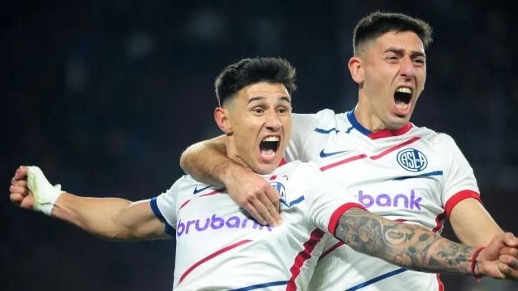 San Lorenzo pisó fuerte en su visita a Lanús y ganó en el debut