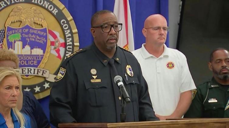El hombre que mató a tres personas en Florida fue motivado por 