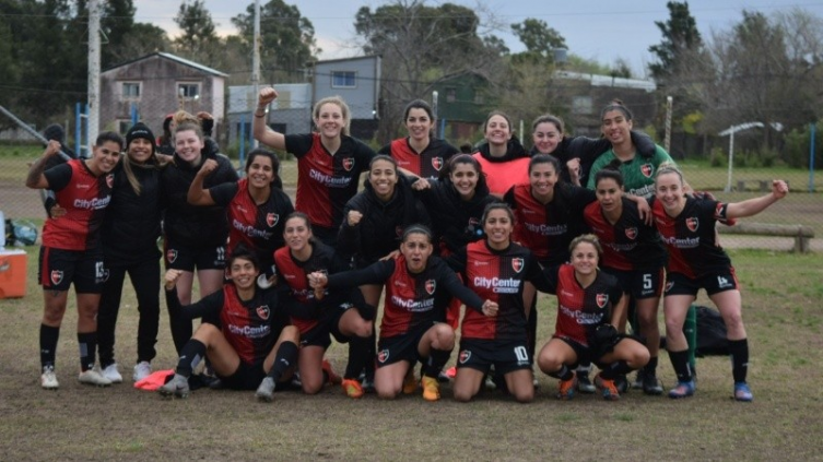 Fútbol femenino: Newell's le ganó a Argentino de Quilmes
