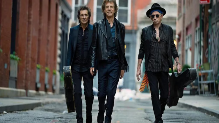 Los Rolling Stones presentaron “Angry”