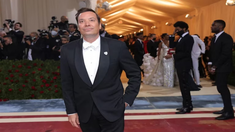 Late night show: Jimmy Fallon se excusó con el staff tras ser acusado de tóxico