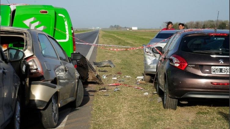 Identificaron a la mujer fallecida en el choque múltiple de la autopista en medio de la tormenta de viento 