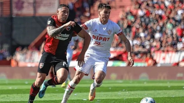 Unión obtuvo un punto de oro ante Newell's para mantener el invicto