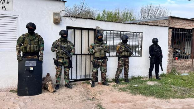 Allanamientos y detenidos en una causa por estafas reiteradas