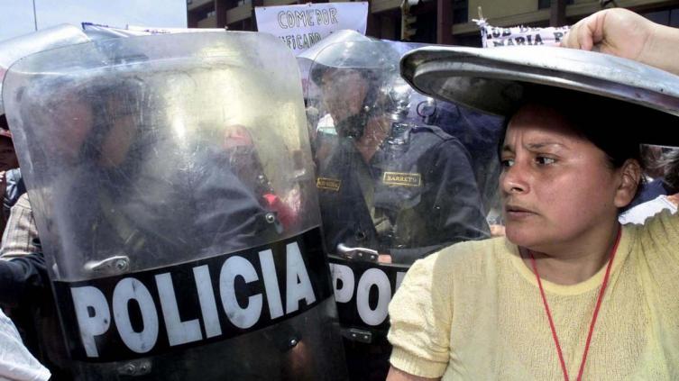 Perú extendió el estado de sitio y expulsará a inmigrantes ilegales