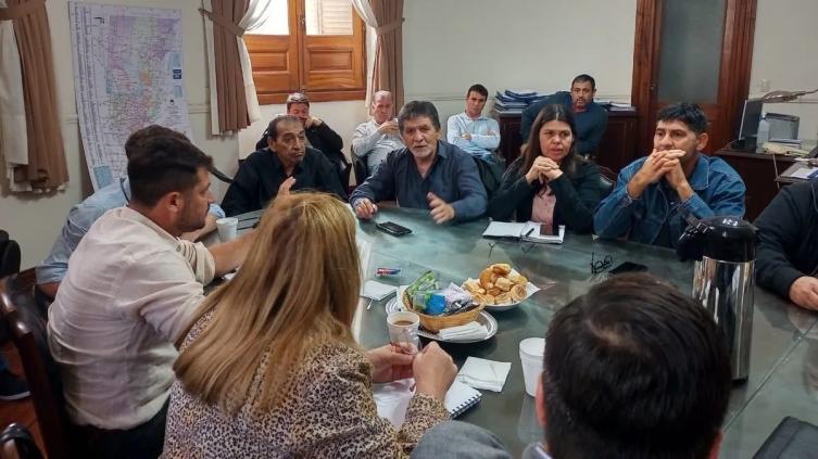 Festram, intendentes y presidentes comunales acordaron un cuarto intermedio