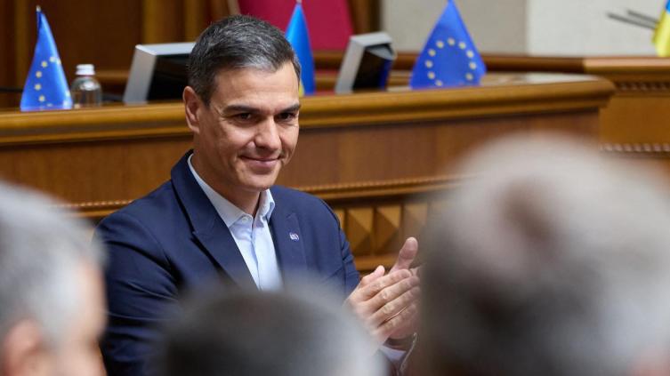 El rey de España encargó a Pedro Sánchez formar Gobierno