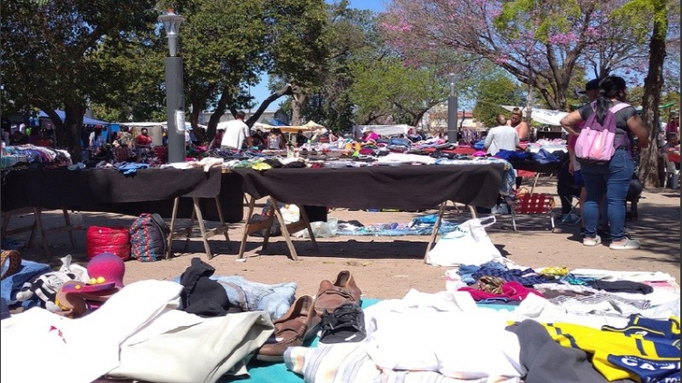 Asesinan de un tiro en la cabeza a una puestera en una feria 