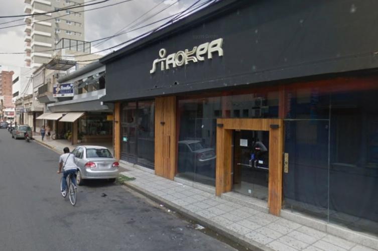 Detuvieron a una mujer que quiso irse sin pagar de un bar céntrico