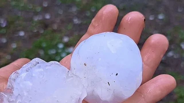 Cayó granizo de la forma de una pelota de tenis en Helvecia