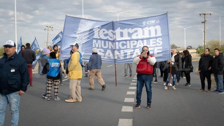 Festram inicia un paro por 72 horas tras no haber acuerdo con intendentes y presidentes comunales