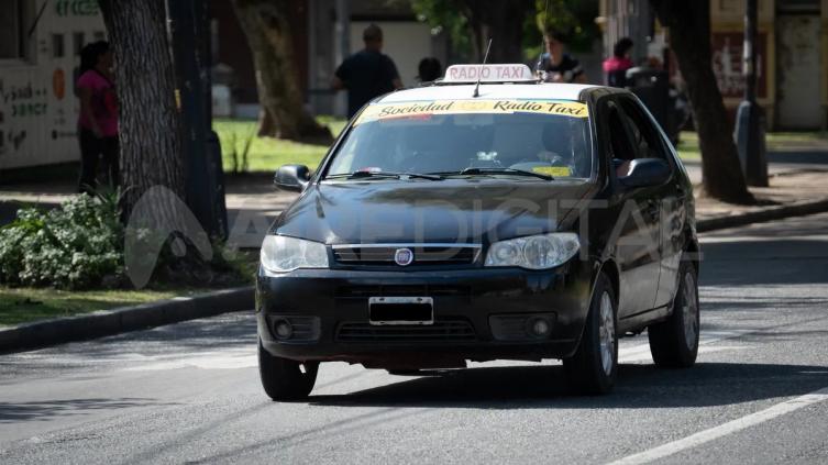 Asaltaron a un taxista en barrio San José: 