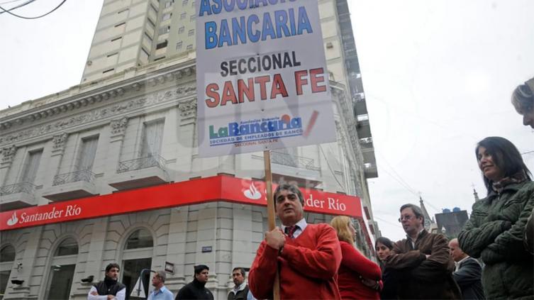 Trabajo dictó conciliación obligatoria para evitar el paro bancario