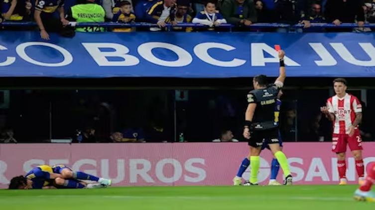 Unión afrontó el partido ante Boca con un jugador menos perdiendo 2 a 1
