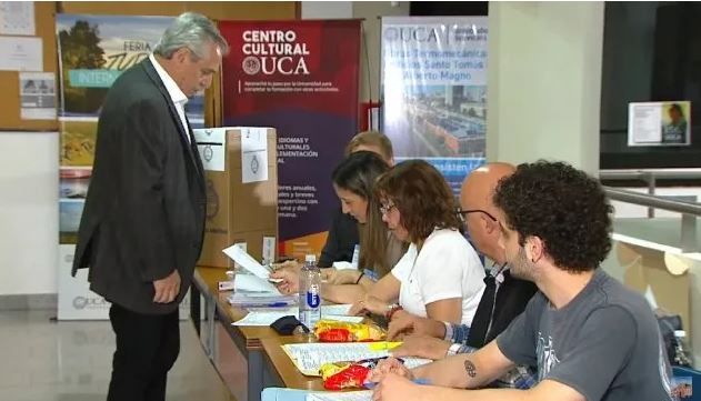 Votó Alberto Fernández: 