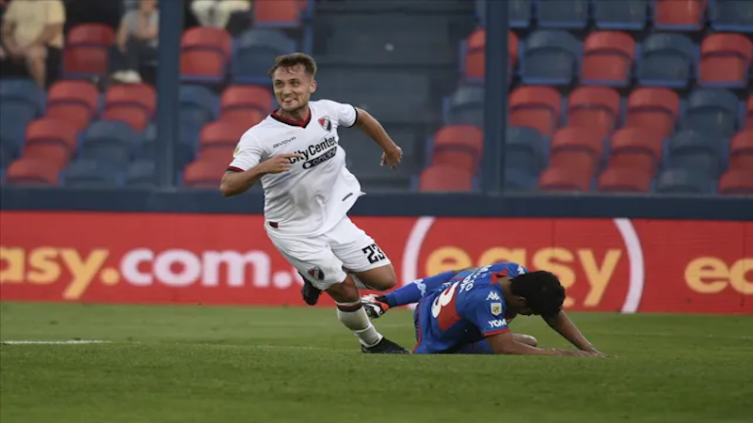 Newell ´s depende de sí mismo para el sprint en la Liga y Sudamericana 