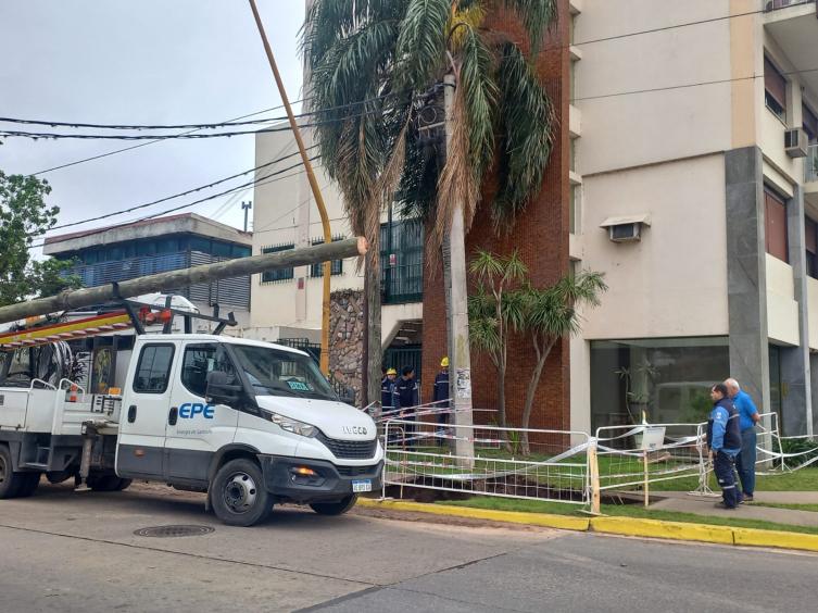 Assa aclaró que el socavón de Salvador del Carril al 800 no fue provocado por la pérdida de agua