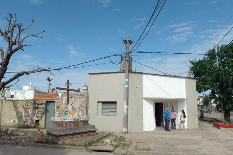 Entraron a robar a una vecinal en barrio Alfonso: se llevaron hasta los caramelos