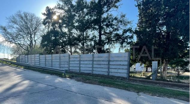 Le dieron 72 horas al Club Náutico para que demuela el muro y restituya el lugar al estado original