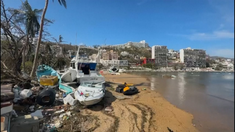 Huracán Otis: comenzó la evacuación de turistas y pobladores de Acapulco