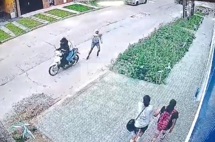 Motochorros asaltaron a dos chicas que iban a entrenar a Villa Dora
