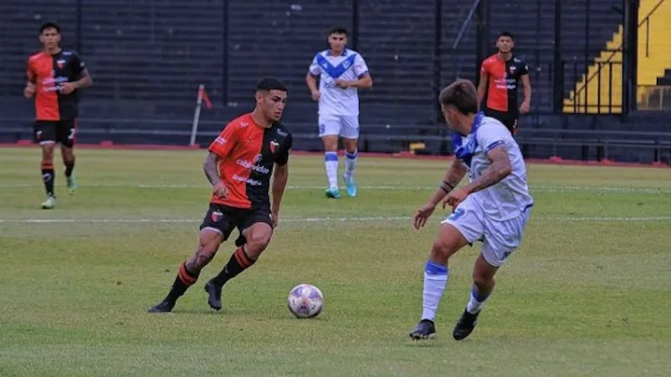 Colón perdió como local ante Vélez en Reserva