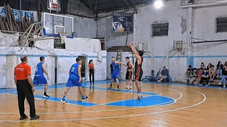 Torneo Oficial de Básquet: Colón se afianza arriba