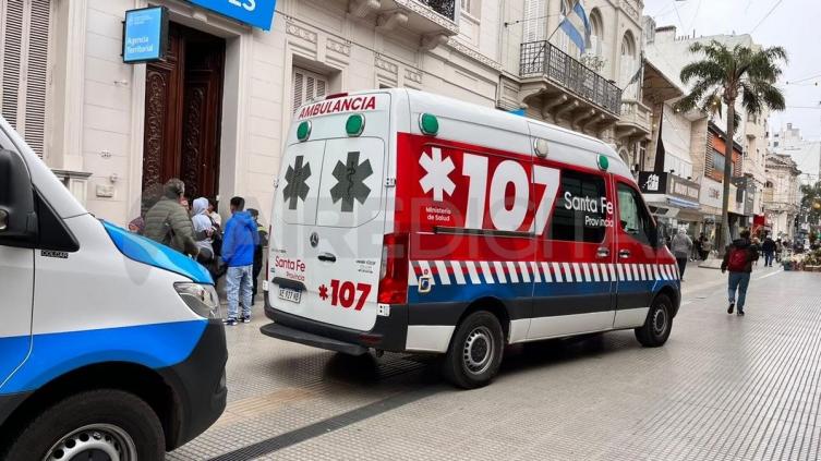 Los trabajadores del Servicio de Emergencias SIES 107 paran por falta de ambulancias
