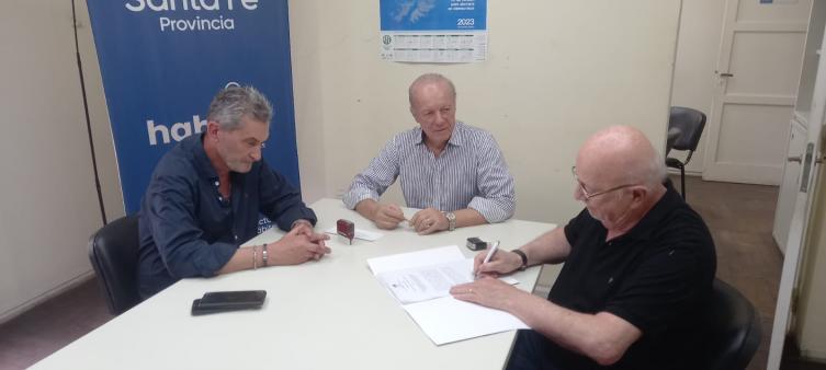 La provincia firmó el contrato para la ejecución de la red eléctrica y conexiones domiciliarias