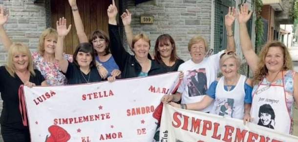 Las Nenas de Sandro llaman a votar a Sergio Massa