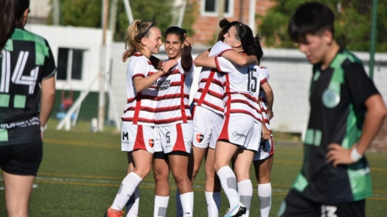 Femenino: Newell ´s goleó a Camioneros y piensa en la lucha por el ascenso