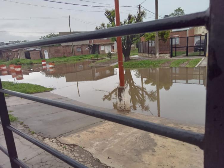 Aniversario pasado por agua: cortes de luz y anegamientos en la ciudad