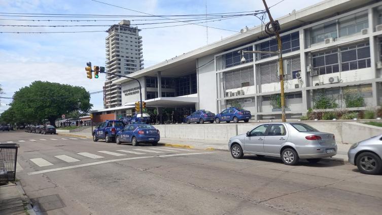 Evacuaron las terminales de ómnibus de Santa Fe y Paraná por amenazas de bomba