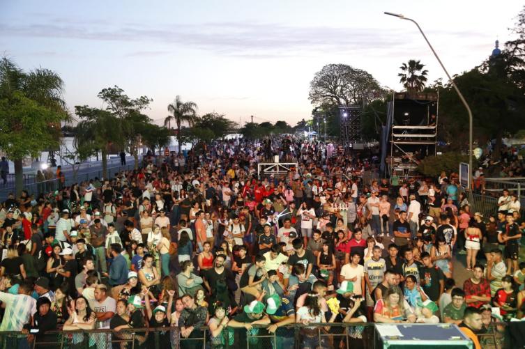 Cerca de 30 mil personas celebraron los 450 años de Santa Fe Capital